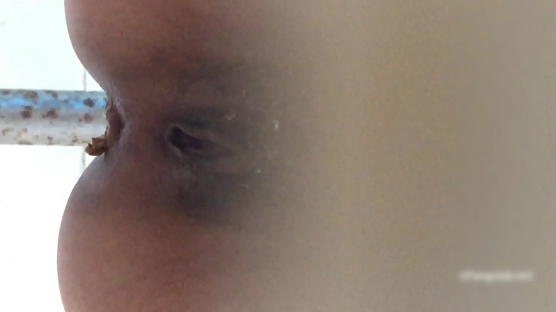 外站流出国内牛人潜入医学院女厕偷拍来月经的连衣裙妹子不错