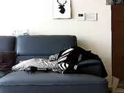 黑客破解家庭网络摄像头监控TP女白领如厕洗澡最后情深一闻来月经的内裤