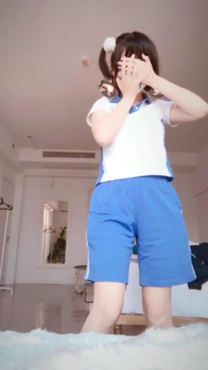 极品白嫩青春美少女悠宝三岁之游乐场露出 回家玩弄超卡哇伊一线天小嫩逼 高清私拍12P 高清720P原版无水印