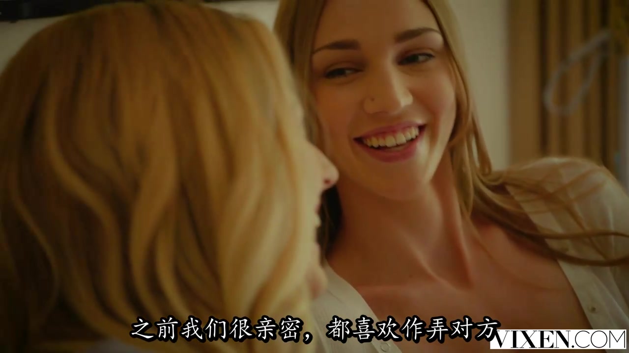 中文字幕 过生日太性福了 漂亮女友把闺蜜带来让人爽翻天，争相舔吸吞吐鸡巴挡不住好销魂双飞射啊