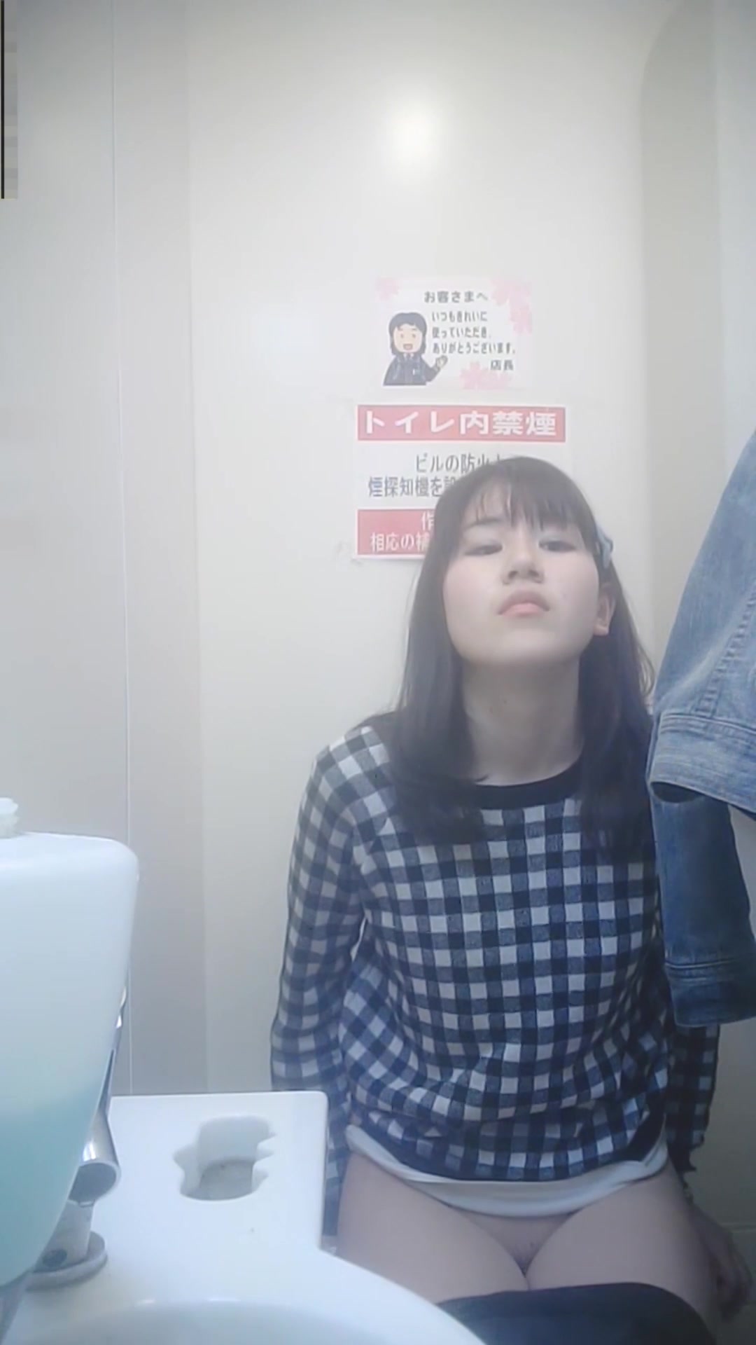 角度正点偸拍美女如云高级餐厅各种风格气质美女方便超高颜值格子衣美女阴毛太性感了1080P超清原档