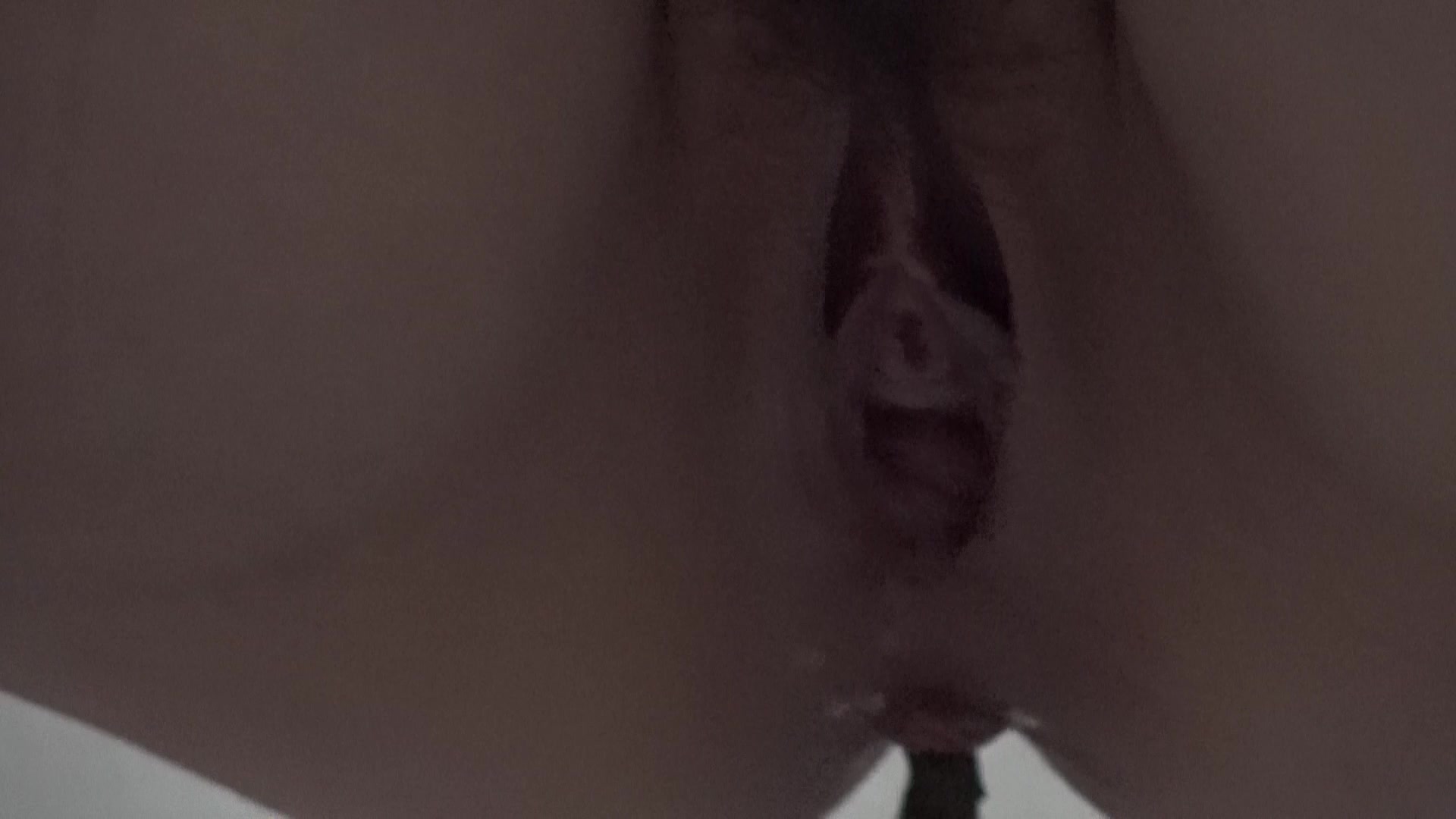 国内厕拍大神潜入某装饰城商场女厕偷拍几个服务员嘘嘘1080P高清无水印版