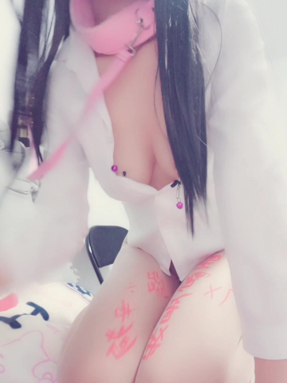 最新2019极品爆乳女神『私人玩物』会员定制版-粉色电动棒淫浪穴 肉丝+脚环+乳夹+娇喘 高清960P原版无水印