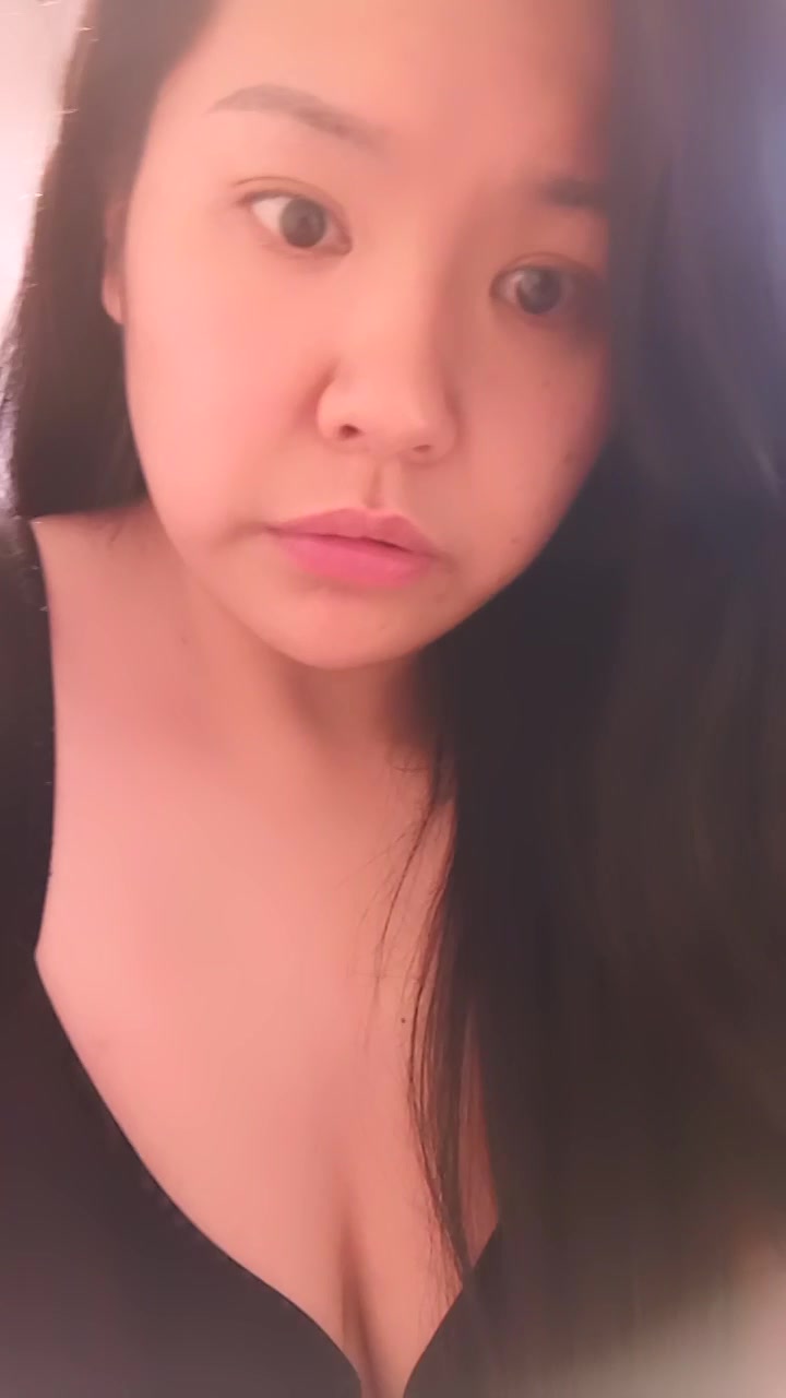 果贷美女特别版超级大奶骚妇郑思萍浴室里揉奶摸逼到高潮 很是享受还有点意犹未尽