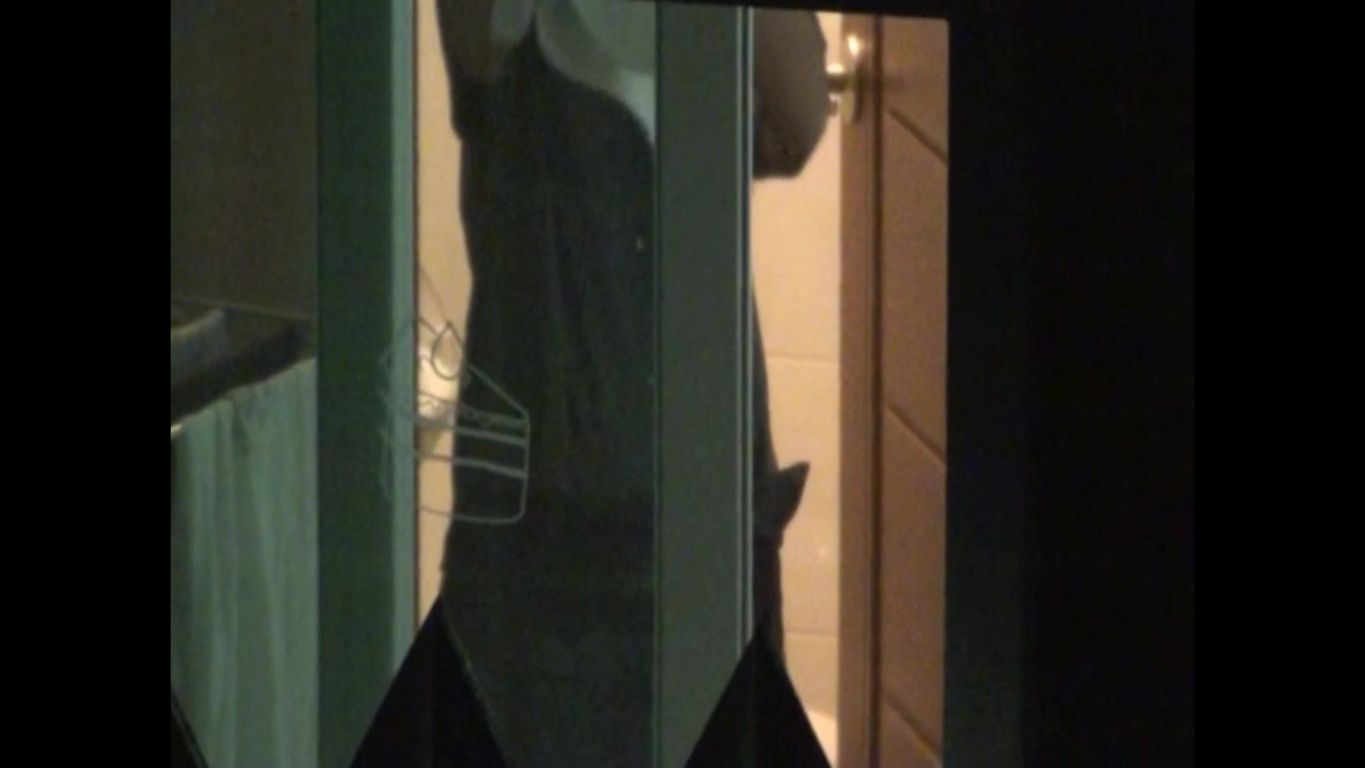 【經典盜攝】猥瑣大師窗戶邊偷錄身材各異女子沐浴更衣 雪白肌膚堅挺美乳看得讓人欲火焚身 1080P高清原版