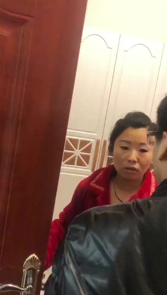 少妇偷情被捉奸