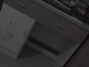 老婆自慰，看她的阴蒂是不是很大？