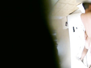 光頭大哥賓館鐘點房私會豐滿情人啪啪打炮 剛進屋就脫光纏綿交合 爽完了貌似還意猶未盡啊 1080P高清原版