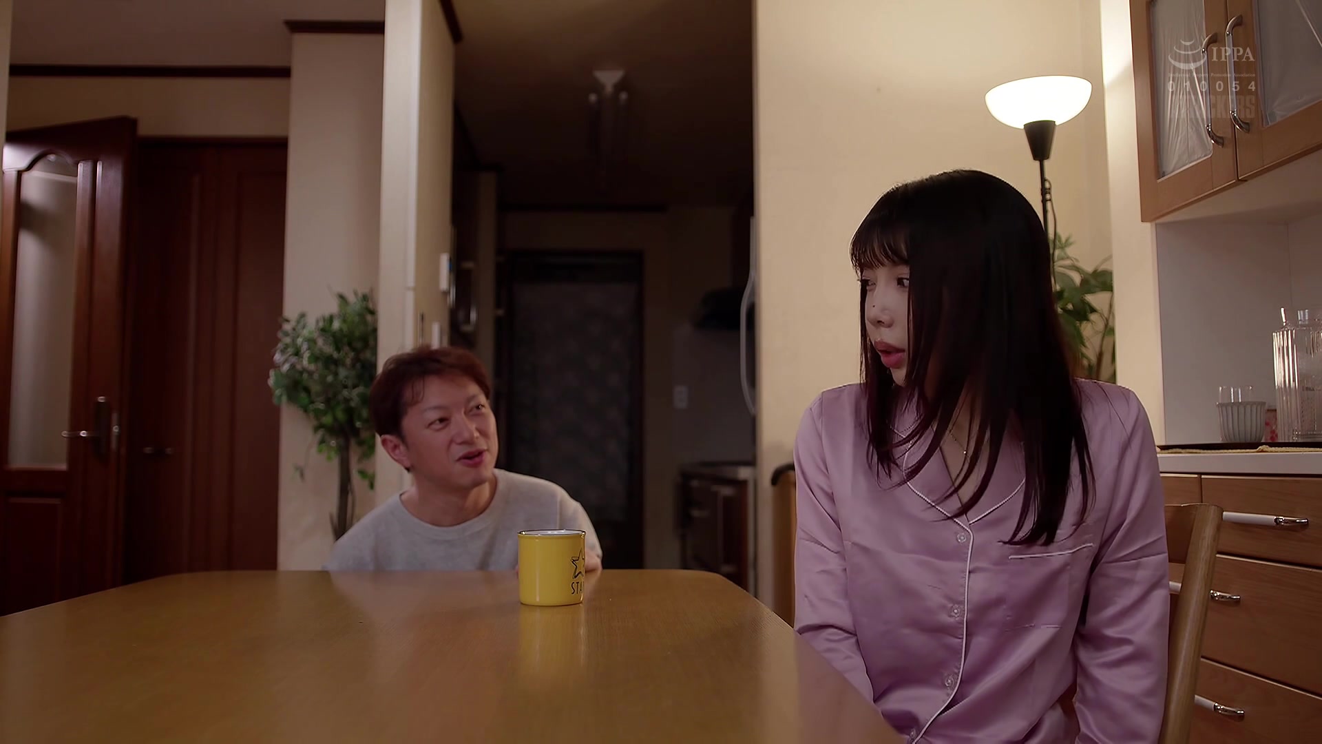 [ADN-693] 我偷偷在继姐的茶水里放了春药 安位薫 【破解】 - 1of5