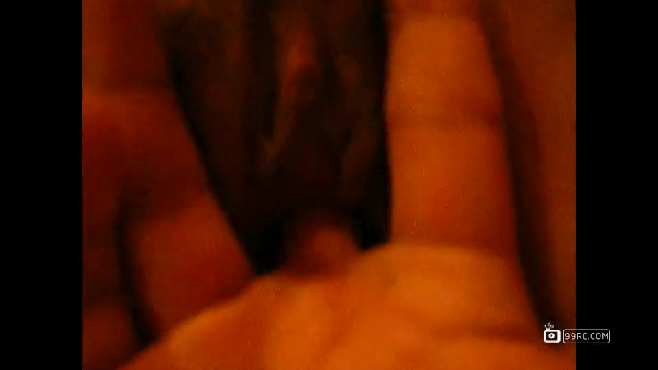 手指就让女友潮吹了