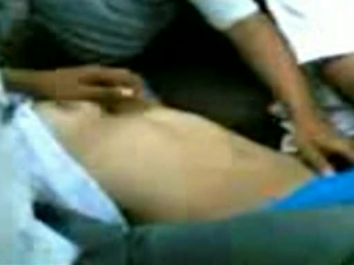 3_廣州江門市第三中學無毛高三女生被同學多人輪奸.avi