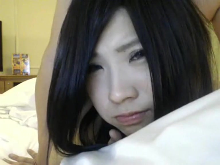 非常有气质的极品长发美女被猥琐大叔干的娇喘连连 白浆直流