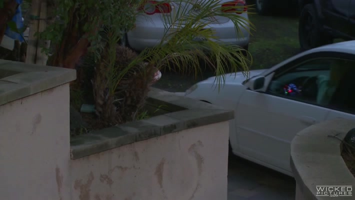 wkd_perfect_timing_scene_3_400p_1300