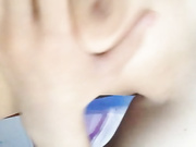 18岁美女自摸舒服么