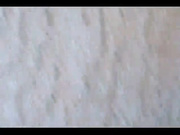 女孩被騙帶上眼罩 男友叫好友一起來弄她