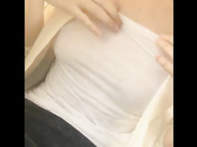 強烈推薦淫蕩白虎女神的日常生活露出脱毛马杀鸡