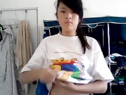 小小年纪就开始自慰