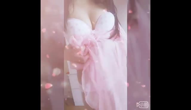 极品小尤物微博红人小秋就是小秋秋大尺度唯美