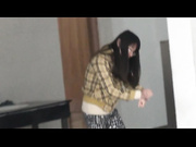 花裤子阿迪鞋妹子