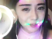 网红主播醉酒脱衣，让众网友大饱眼福