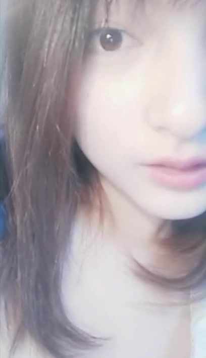 手机直播嫩学妹扣逼自慰，逼逼超粉嫩