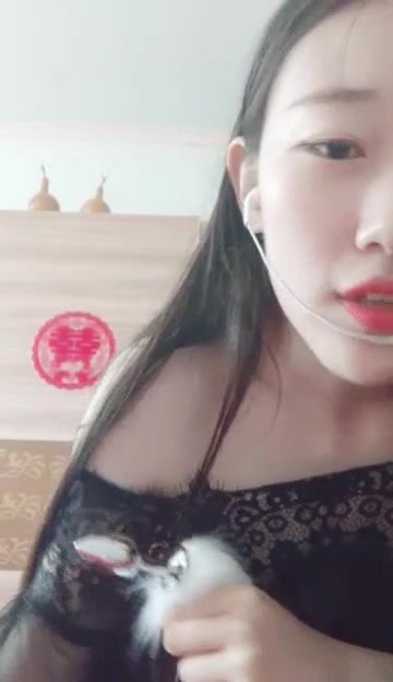 漂亮妹子手机直播漏逼自慰秀，逼逼粉嫩超诱惑