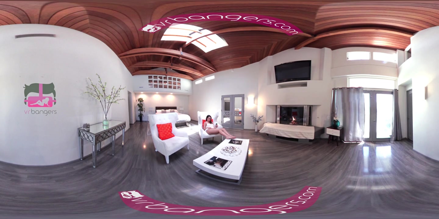 360 VR - Grounded Horny Girlfriend wet pussy play