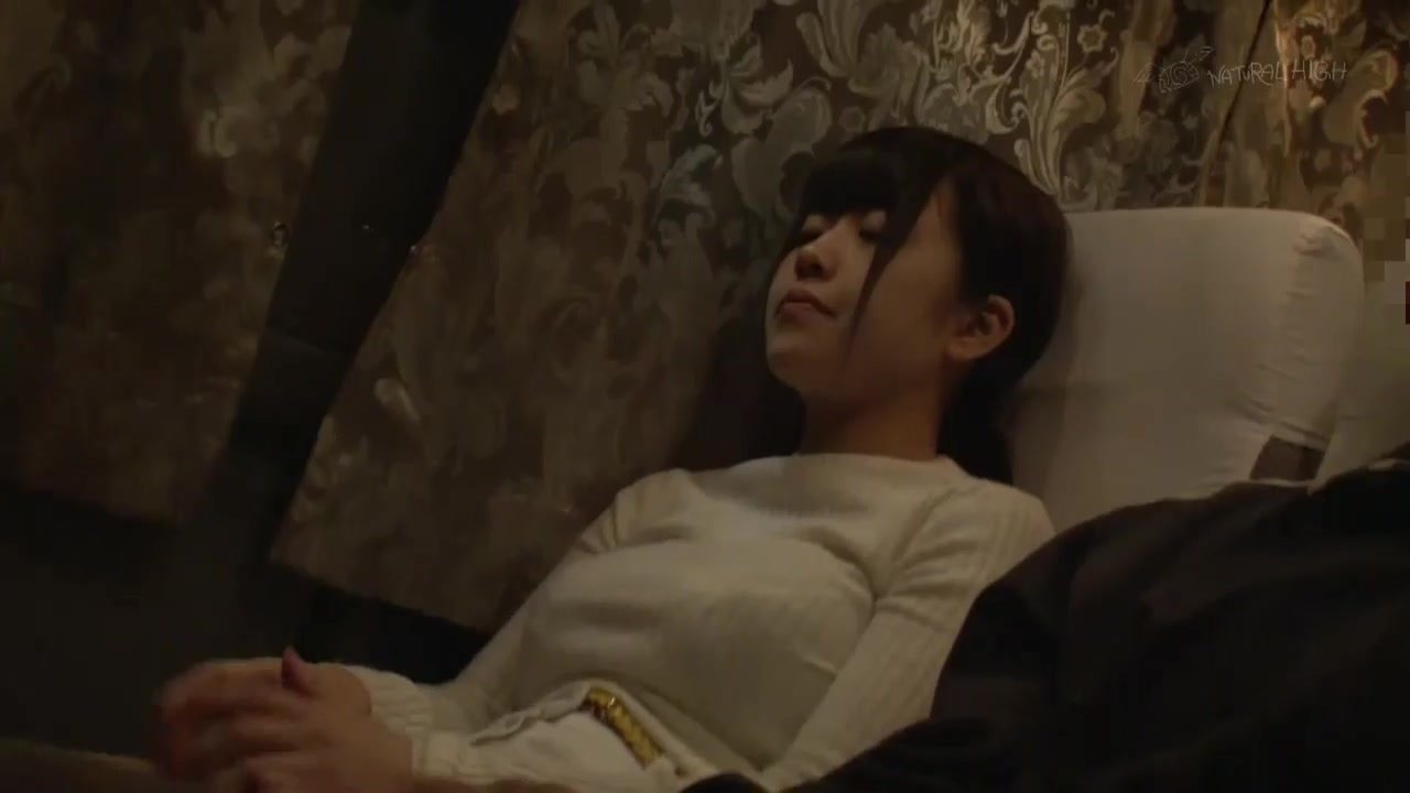 [NHDTA-942] 夜行バスで声も出せずイカされた隙に生ハメされた女はスローピストンの痺れる快感に理性を失い中出しも拒めない 6 ナチュラルハイ